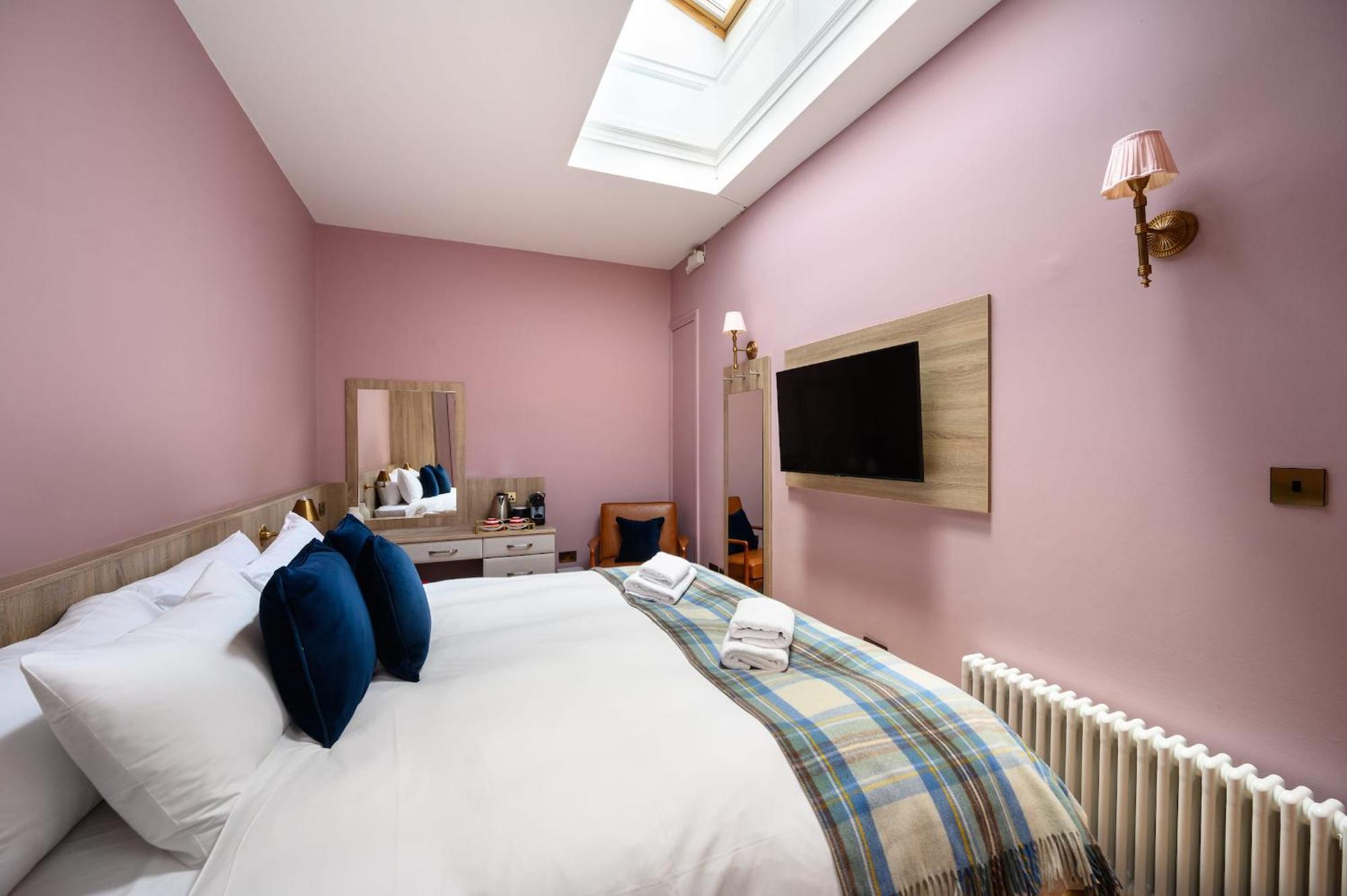 Queen Charlotte Guesthouse エディンバラ エクステリア 写真