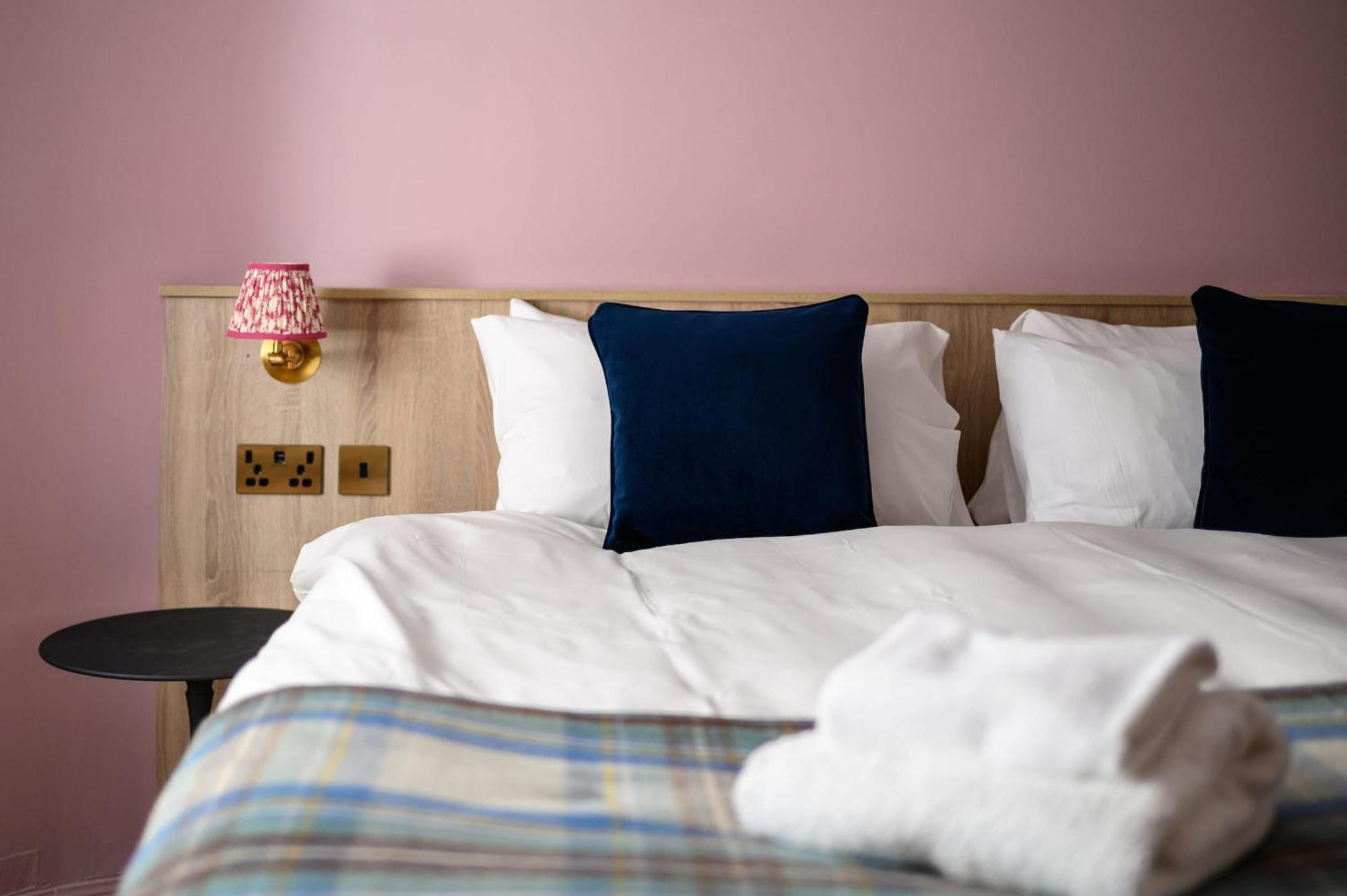 Queen Charlotte Guesthouse エディンバラ エクステリア 写真