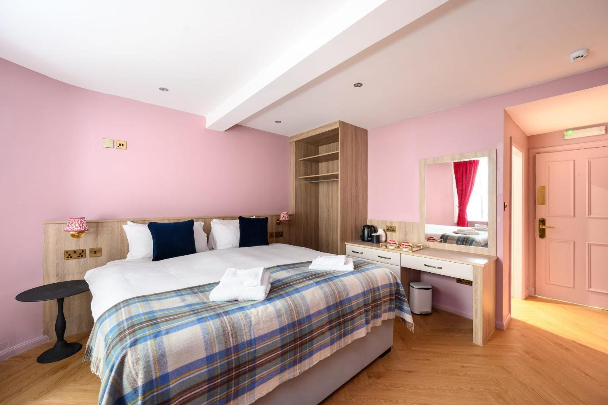 Queen Charlotte Guesthouse エディンバラ エクステリア 写真