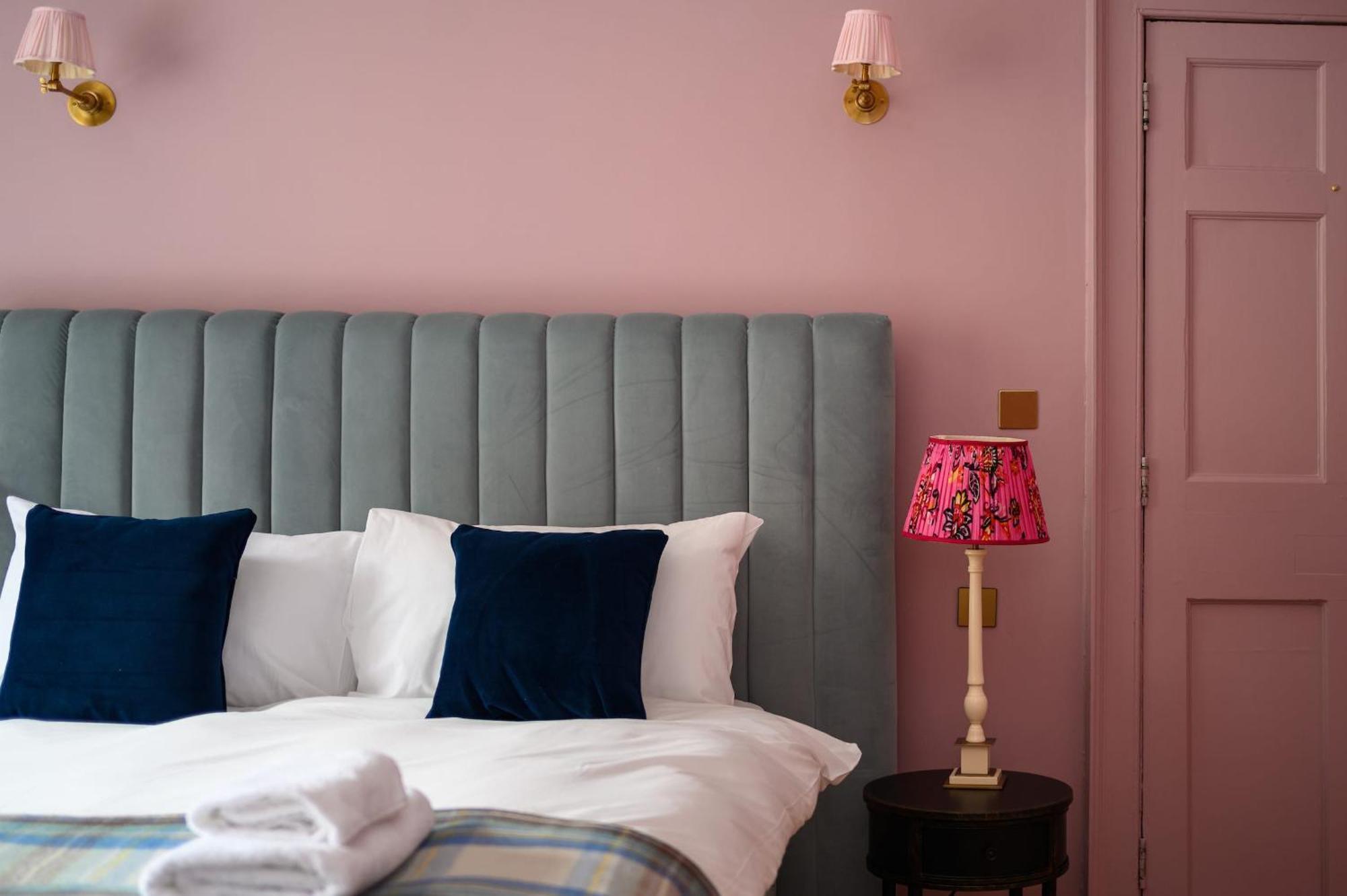 Queen Charlotte Guesthouse エディンバラ エクステリア 写真