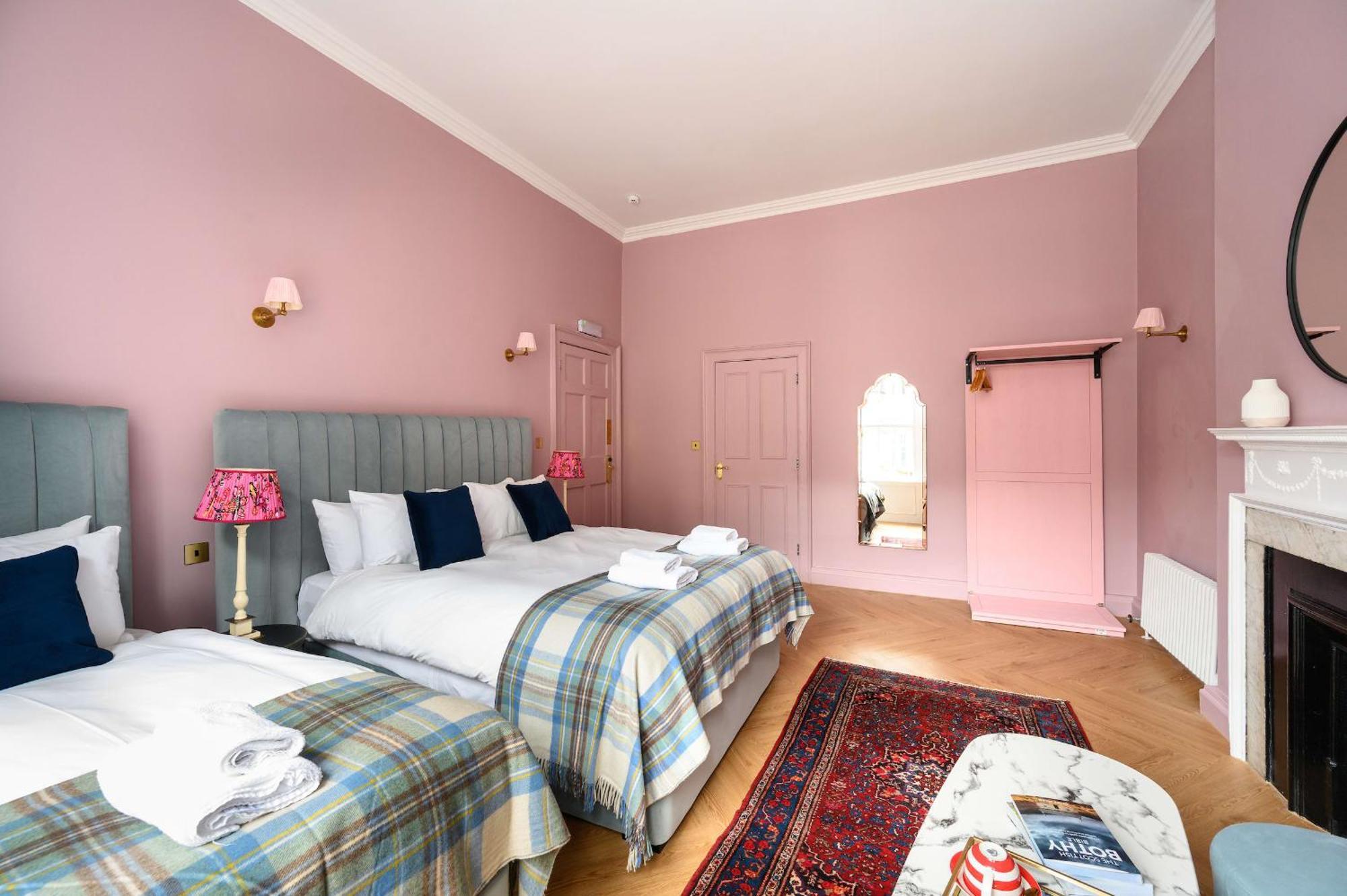 Queen Charlotte Guesthouse エディンバラ エクステリア 写真